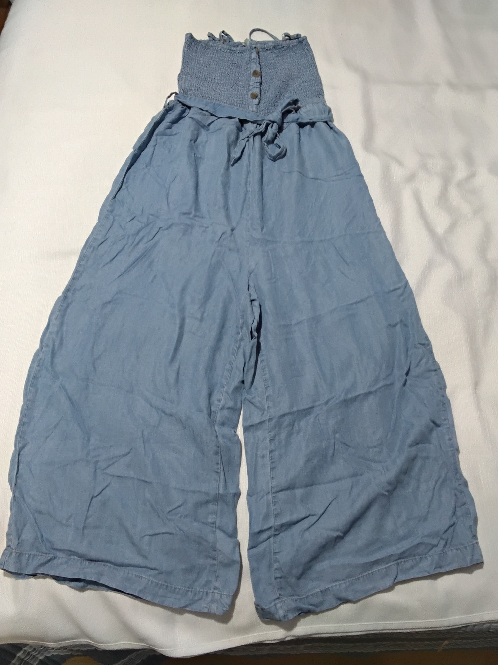 Love Tree Light Blue Wide Leg Jumpsuit Romper Womens Sz L Denim Casual.